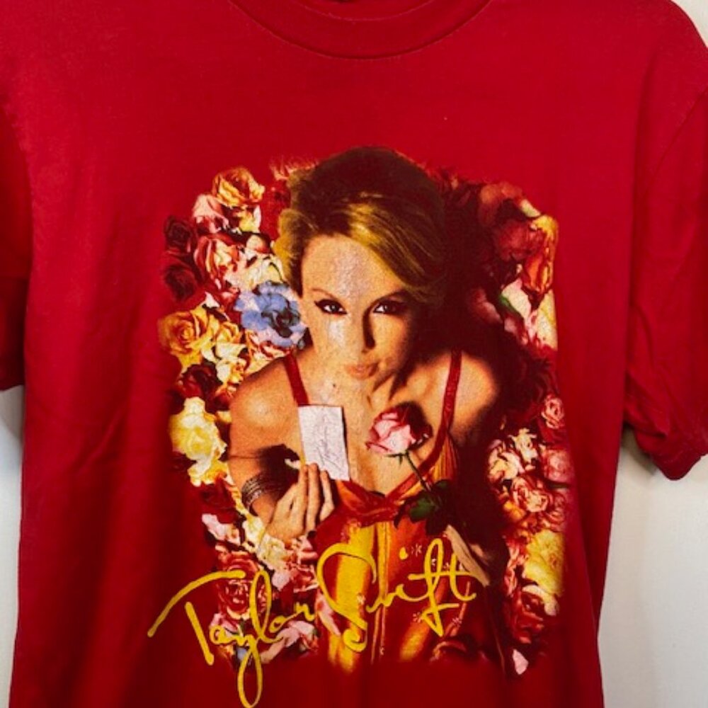 Taylor Swift Concert T-shirt Red Fearless 2006 Tour Shirt - Picture 2 of 7